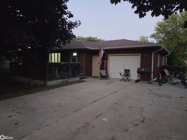 107 N Eugene Street N, Orient, IA 50858