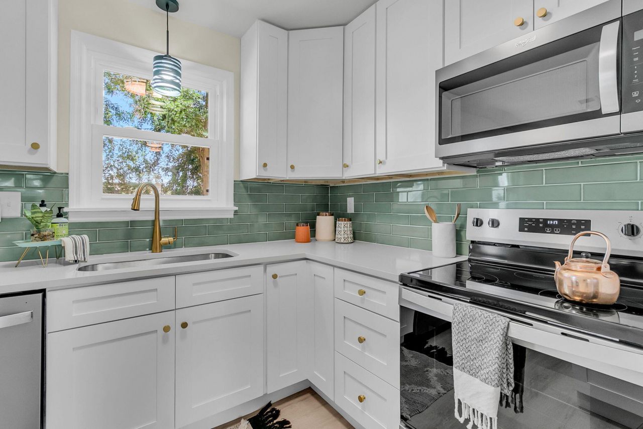 7646 Allwood Avenue Photo 11