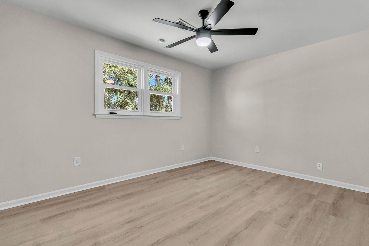 7646 Allwood Avenue Photo 20