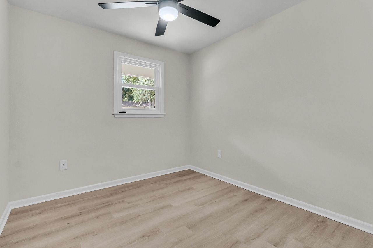 7646 Allwood Avenue Photo 26