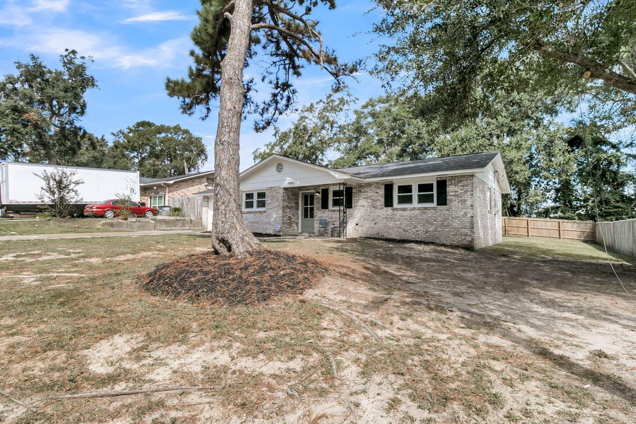 7646 Allwood Avenue Photo 32