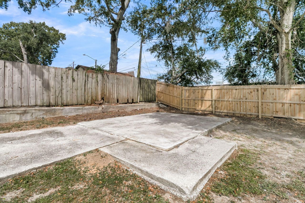 7646 Allwood Avenue Photo 33