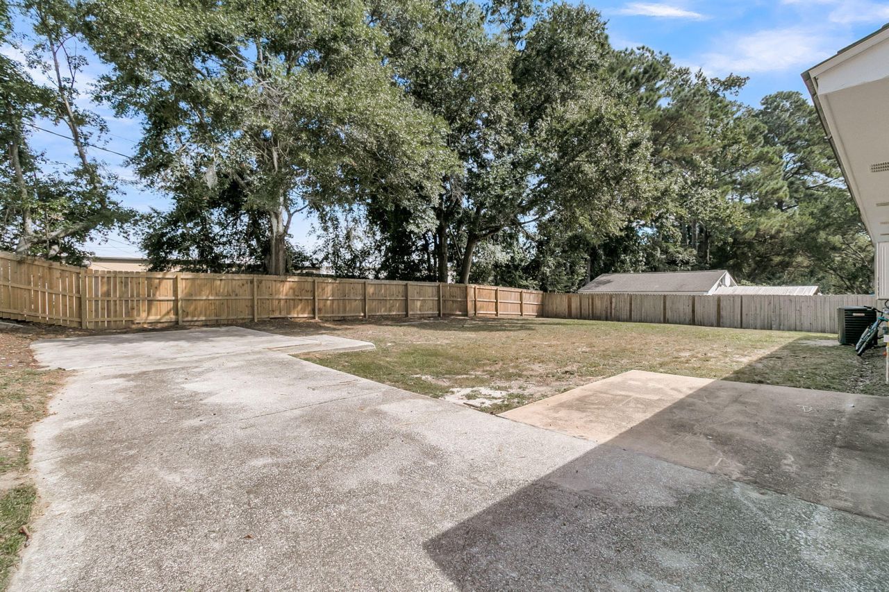 7646 Allwood Avenue Photo 34