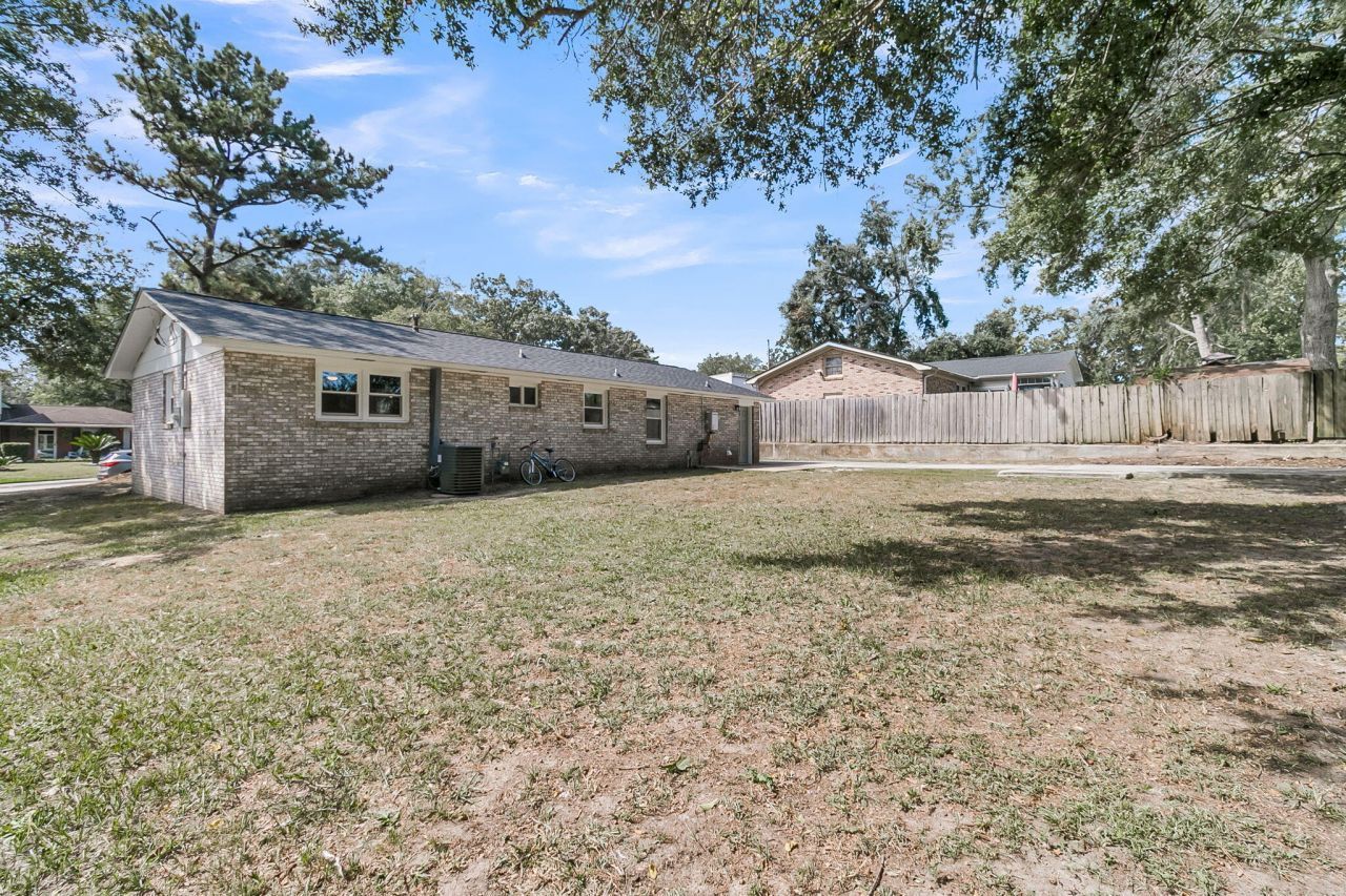 7646 Allwood Avenue Photo 36