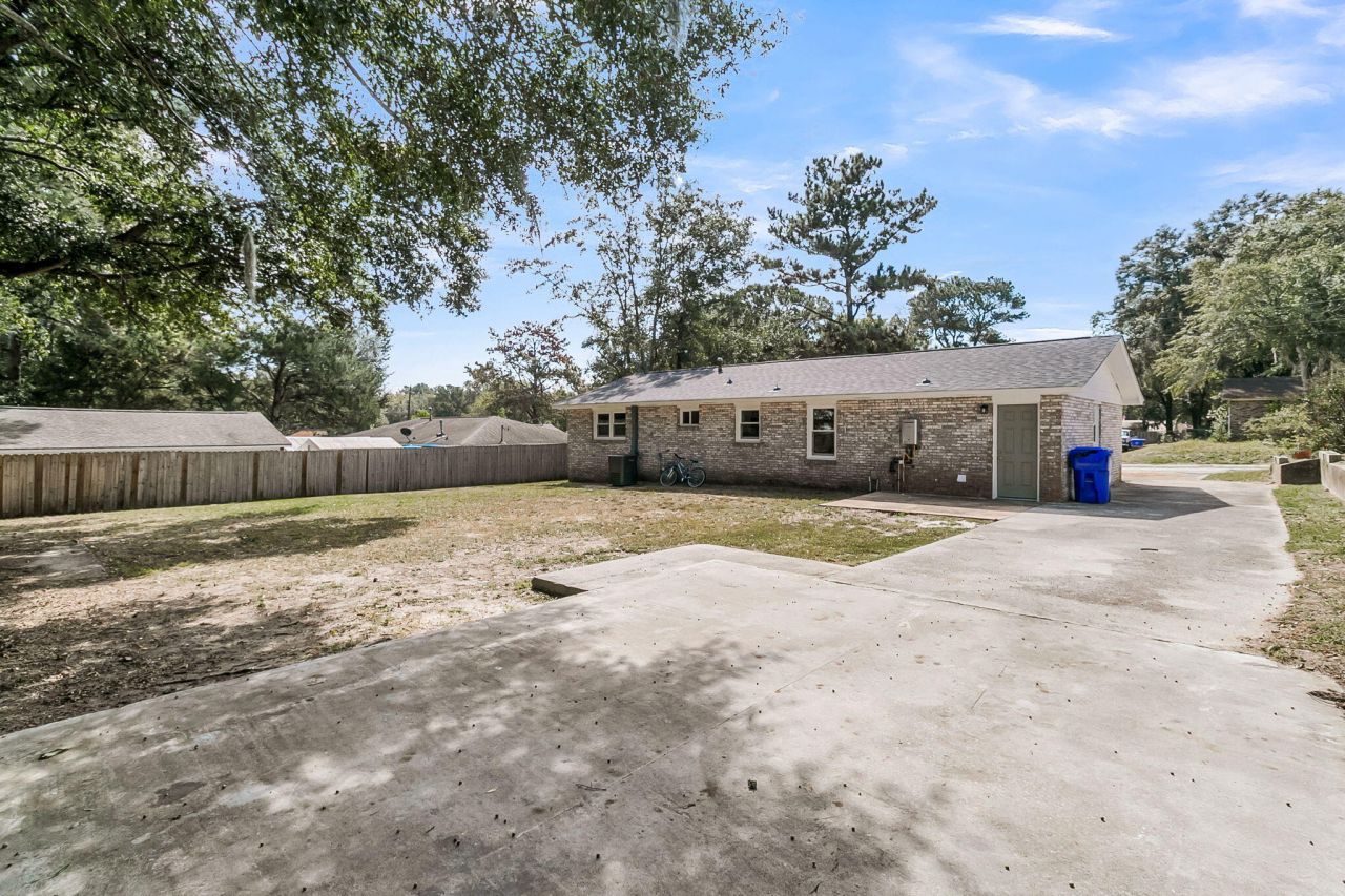 7646 Allwood Avenue Photo 38