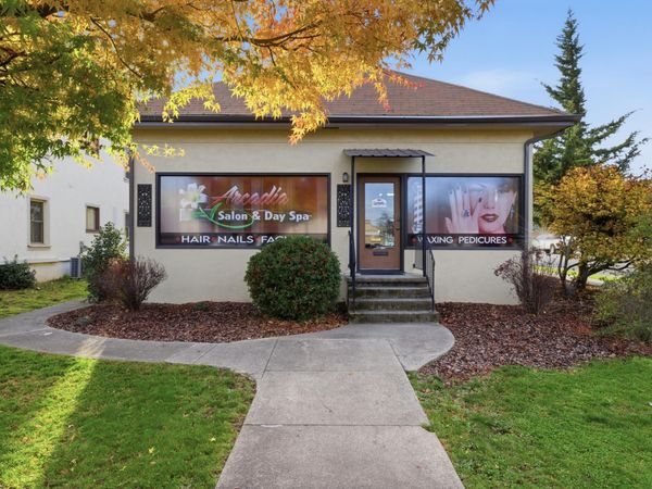 147 N Holly Street, Medford, OR 97501