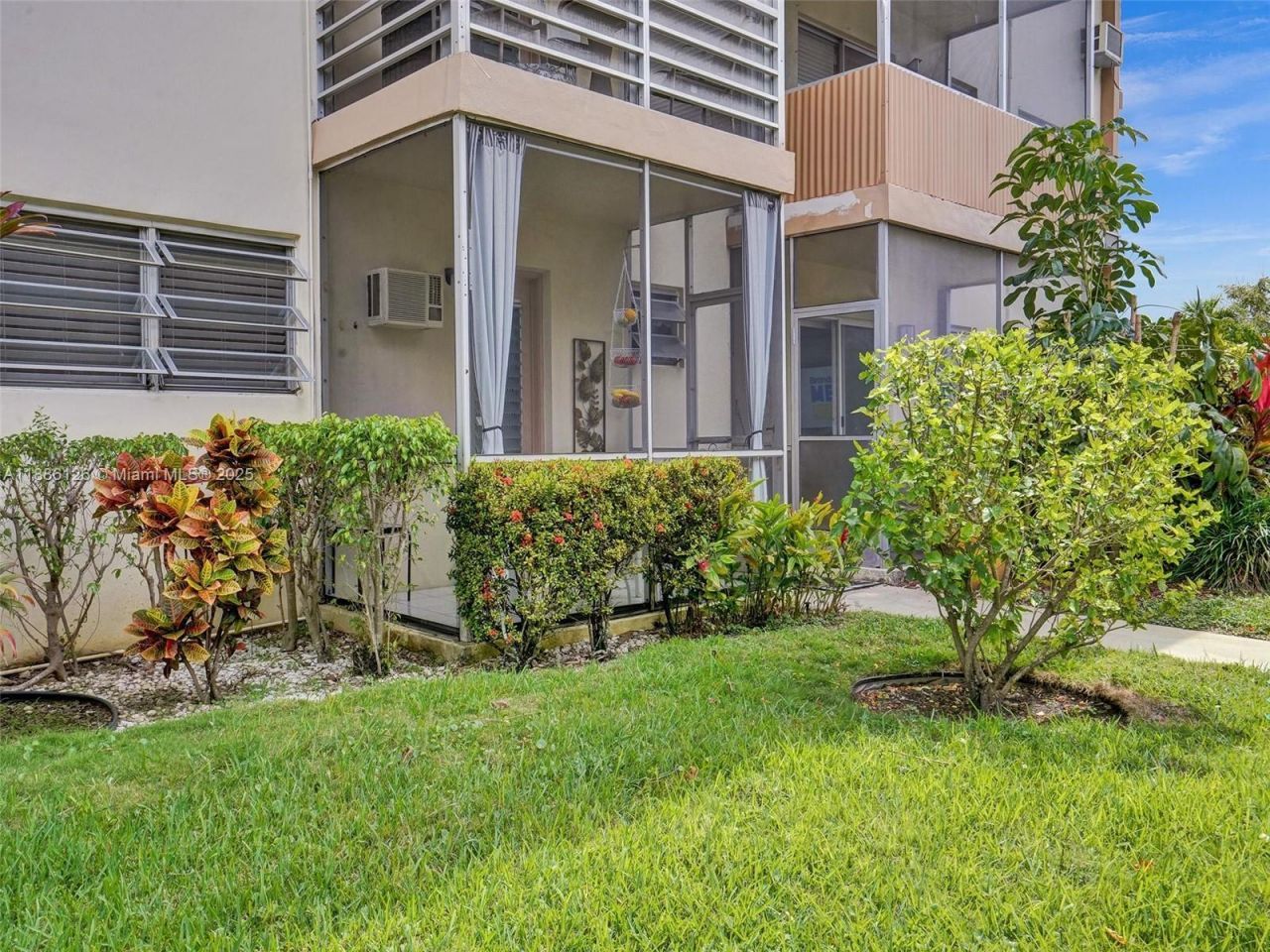17090 NE 14th Ave, Unit 104, North Miami Beach, FL 33162 Photo