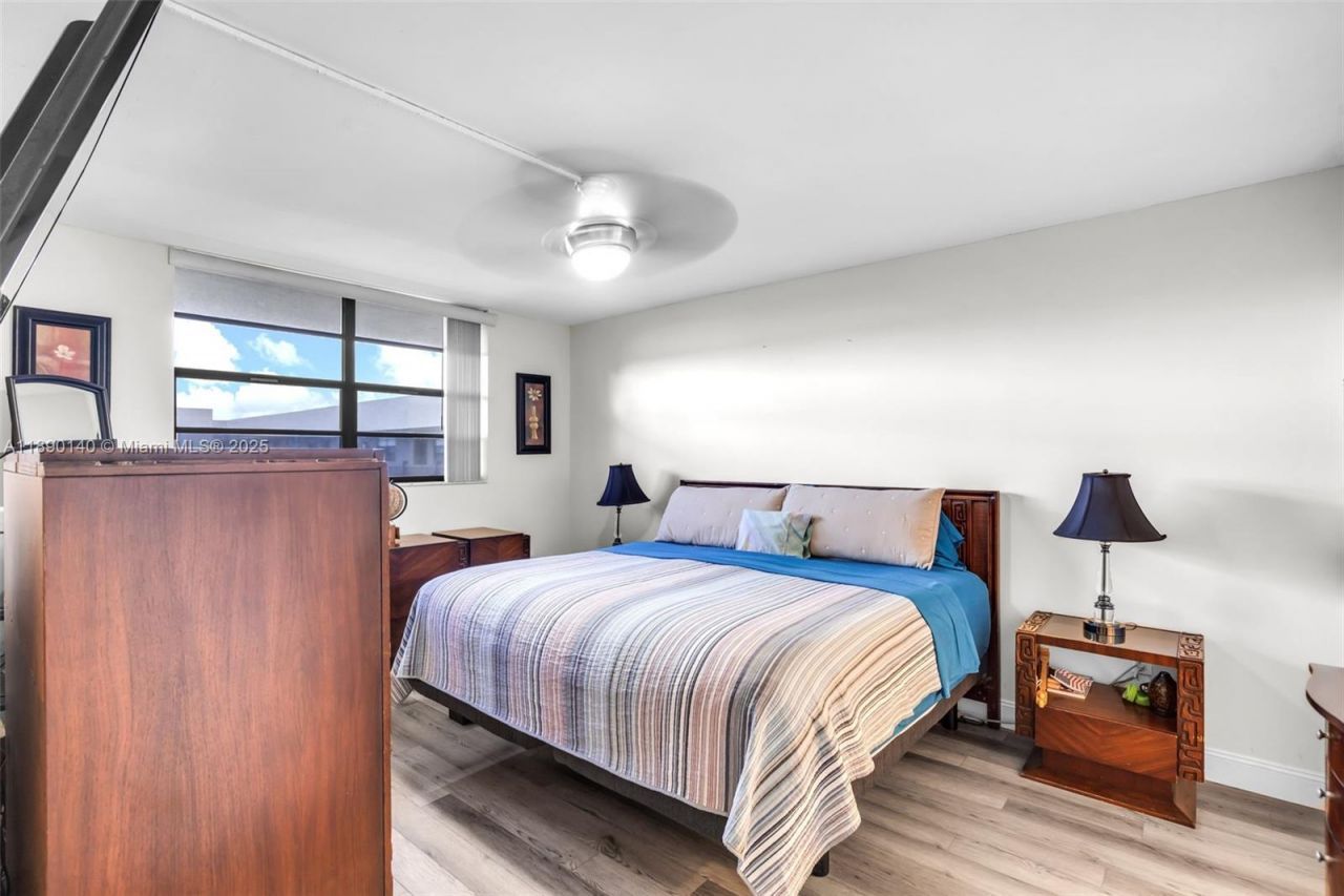 1100 Colony Point Cir, Unit 504, Pembroke Pines, FL 33026 Photo