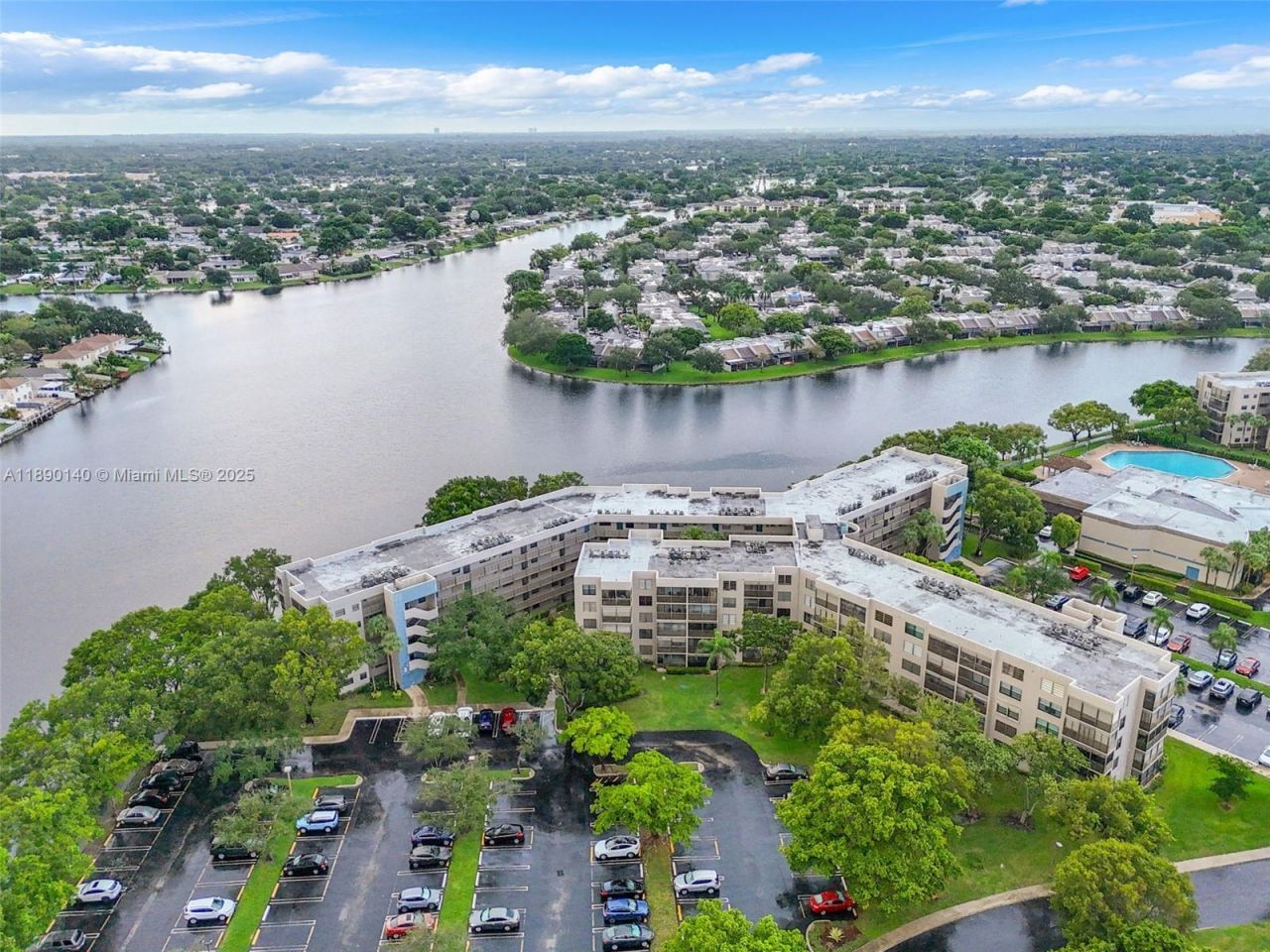 1100 Colony Point Cir, Unit 504, Pembroke Pines, FL 33026 Photo