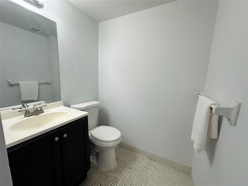 4174 Inverrary Drive, Unit 805, Lauderhill, FL 33319 Photo