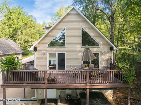 183 Featherfoot Pkwy loop, Parsons, TN 38363