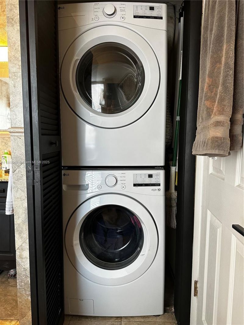 3971 Coral Springs Dr, Unit 17, Coral Springs, FL 33065 Photo