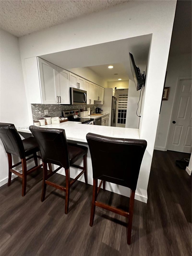 3971 Coral Springs Dr, Unit 17, Coral Springs, FL 33065 Photo