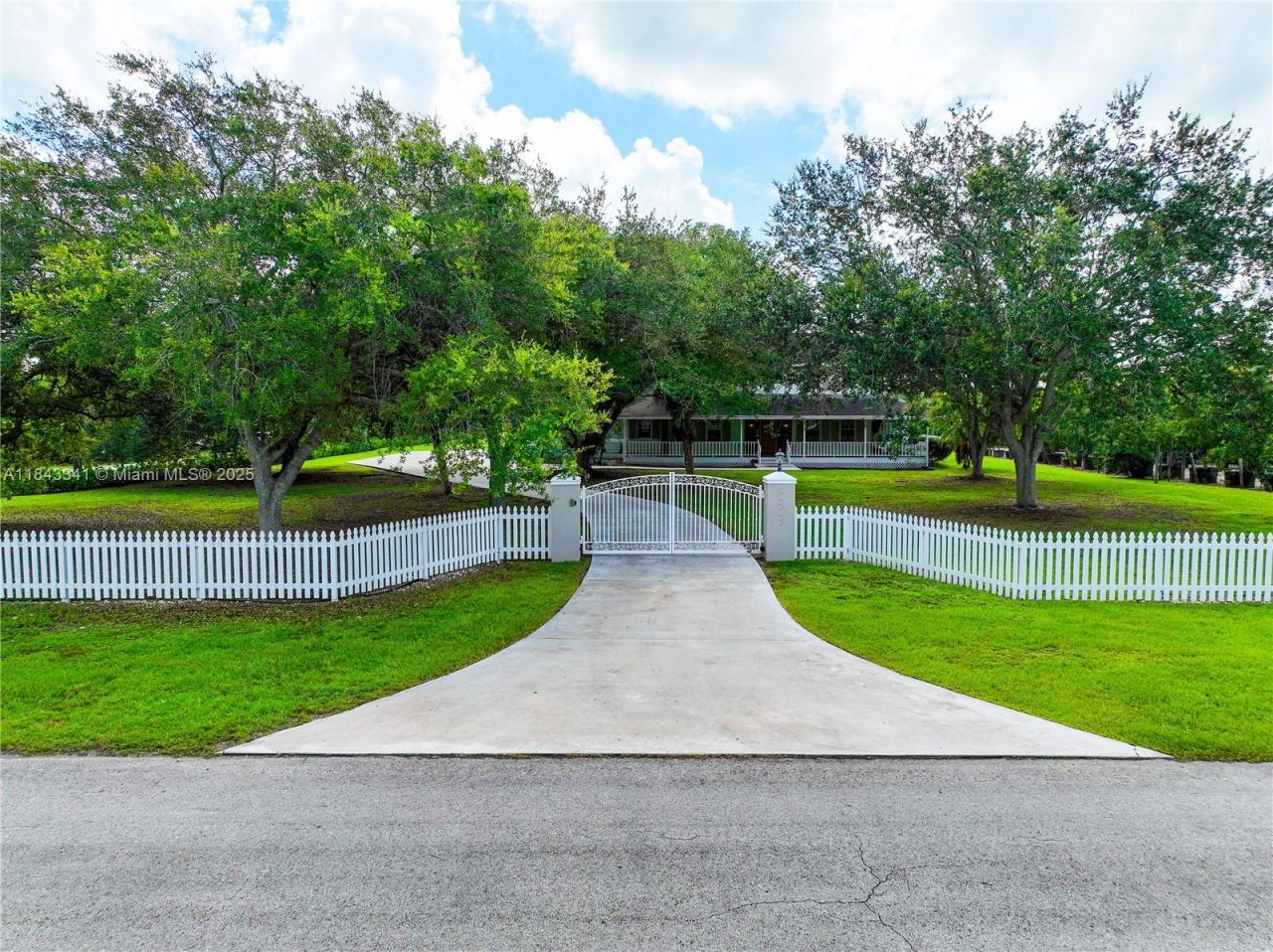 24545 SW 192nd Ave, Homestead, FL 33031 Photo