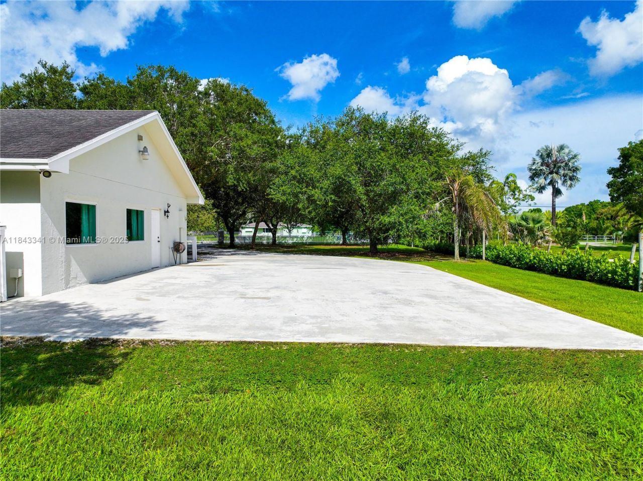 24545 SW 192nd Ave, Homestead, FL 33031 Photo