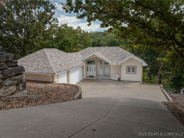 5889 Glaize Woods Court , Osage Beach, MO 65065