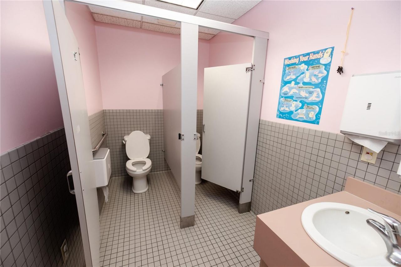 217 N Kirkman Road, Orlando, FL 32811 Photo