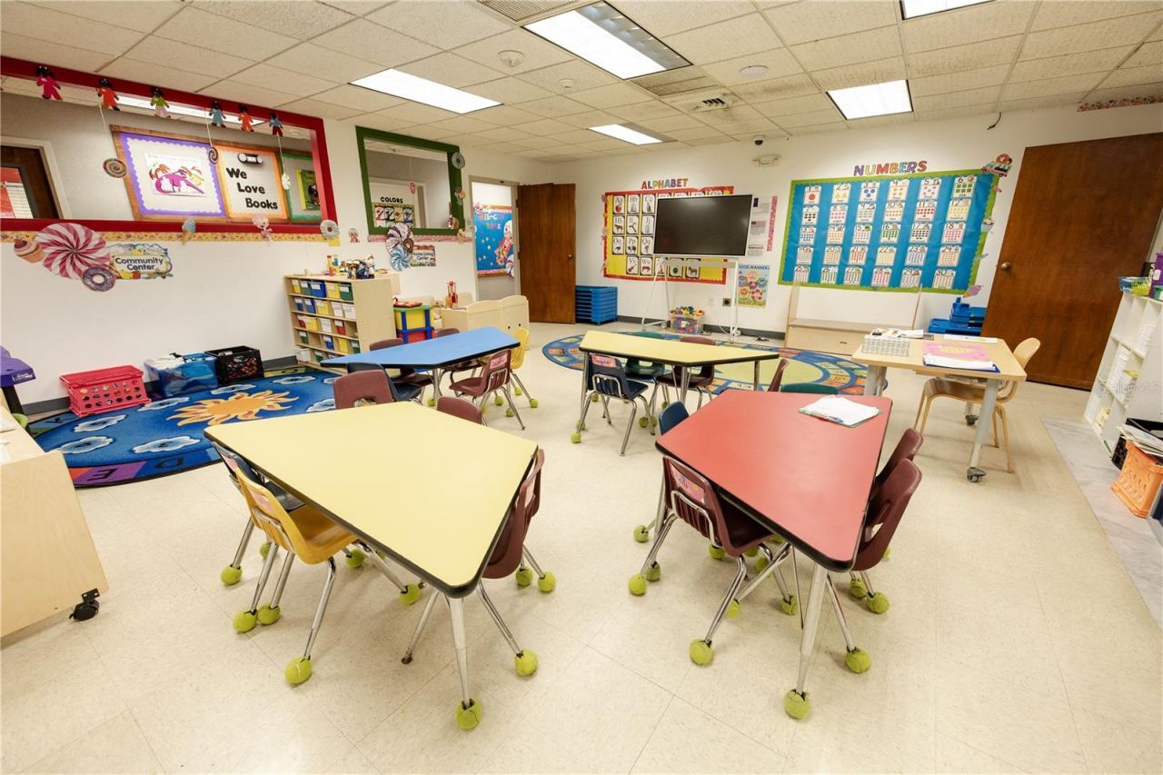 217 N Kirkman Road, Orlando, FL 32811 Photo