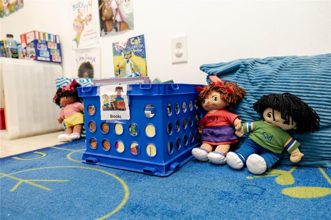 217 N Kirkman Road, Orlando, FL 32811 Photo