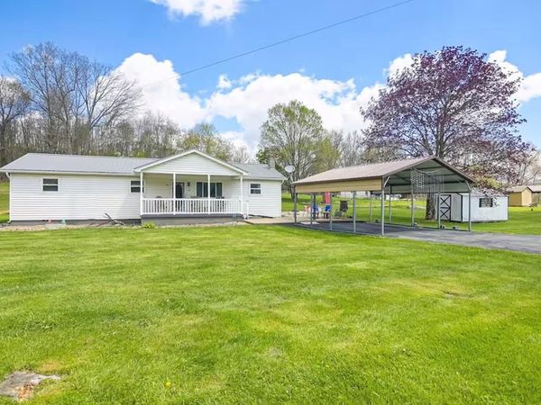 17522 Sandstone Rd, MEADOW BRIDGE, WV 25976