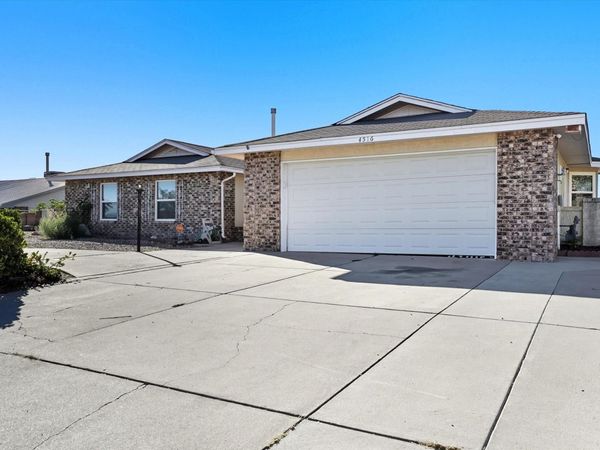 4516 QUARTZ Drive NE, Rio Rancho, NM 87124