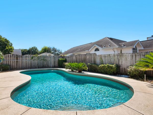 880 Brande Court, Shalimar, FL 32579