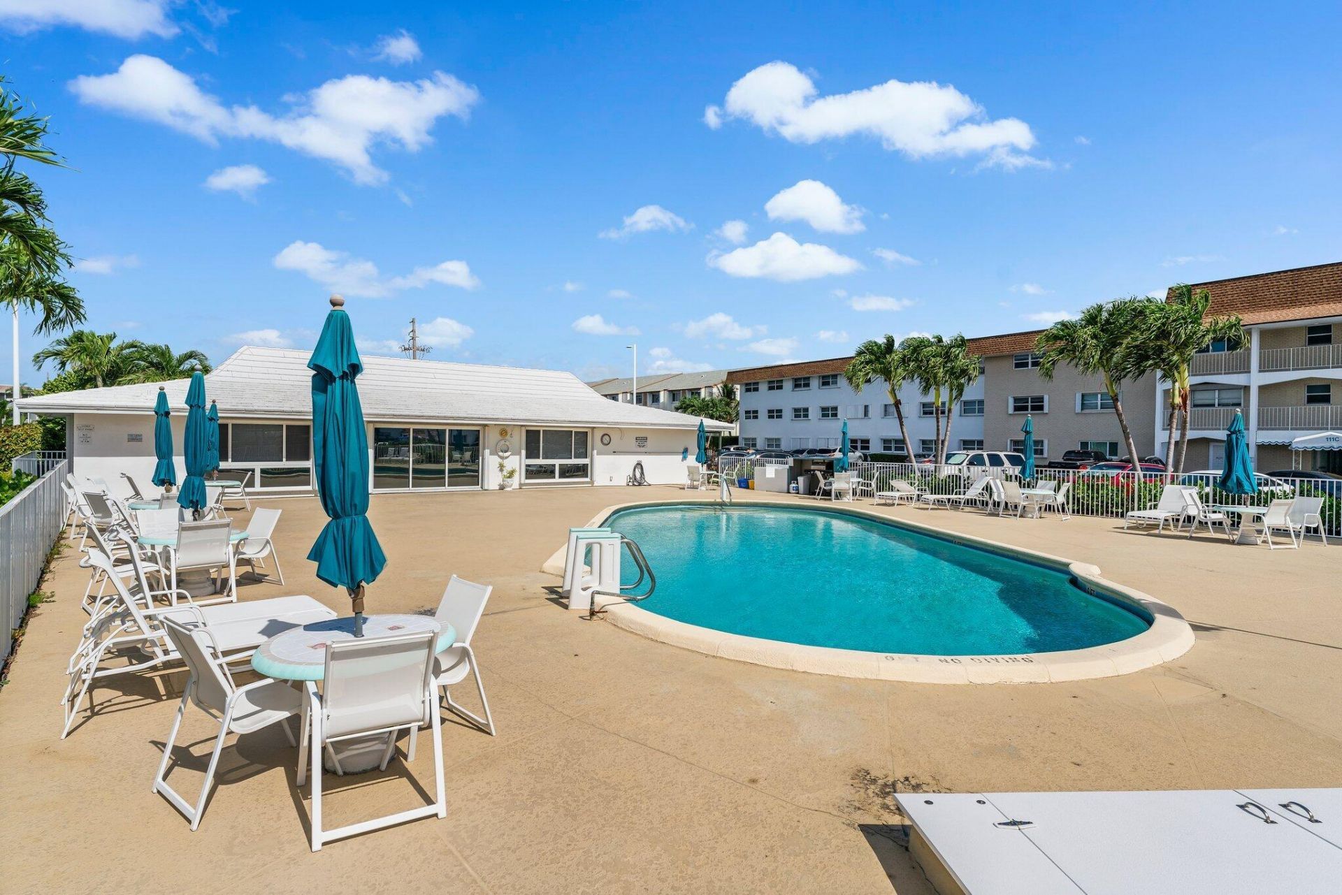 100 Shore Court, Unit 105, North Palm Beach, FL 33408 Photo