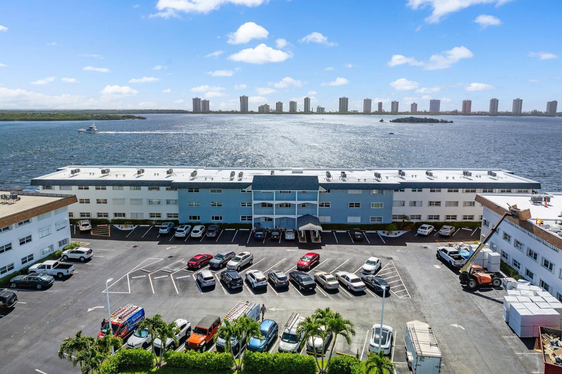 100 Shore Court, Unit 105, North Palm Beach, FL 33408 Photo