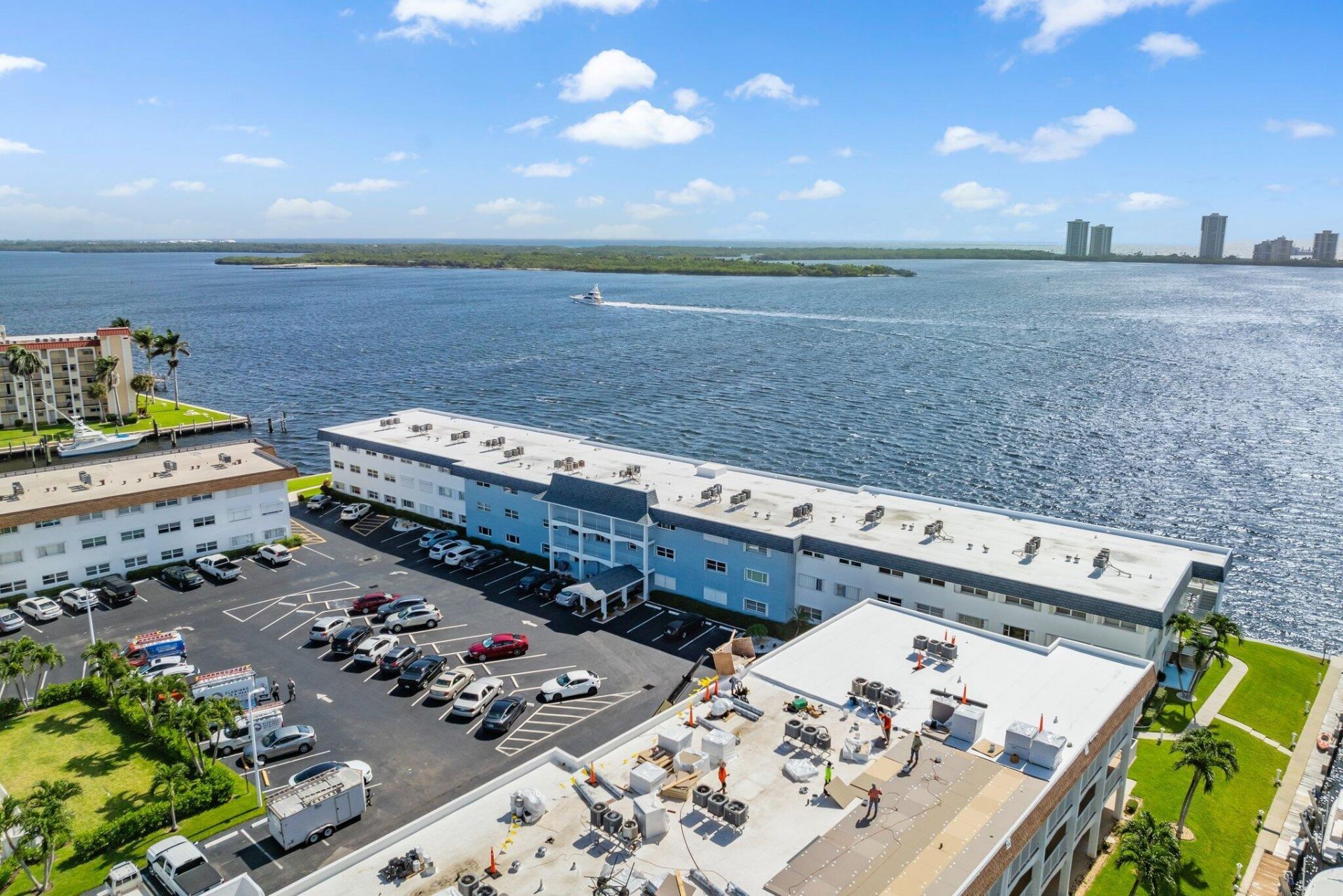 100 Shore Court, Unit 105, North Palm Beach, FL 33408 Photo