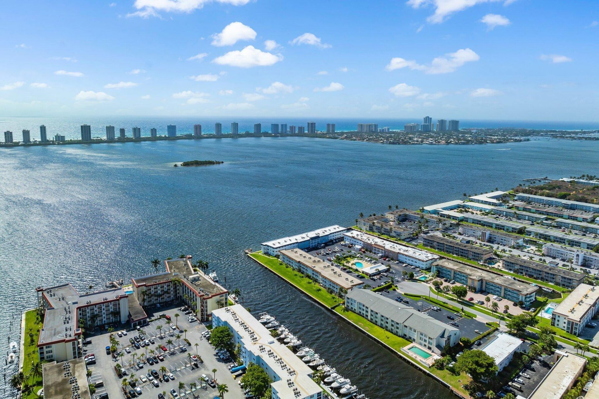 100 Shore Court, Unit 105, North Palm Beach, FL 33408 Photo