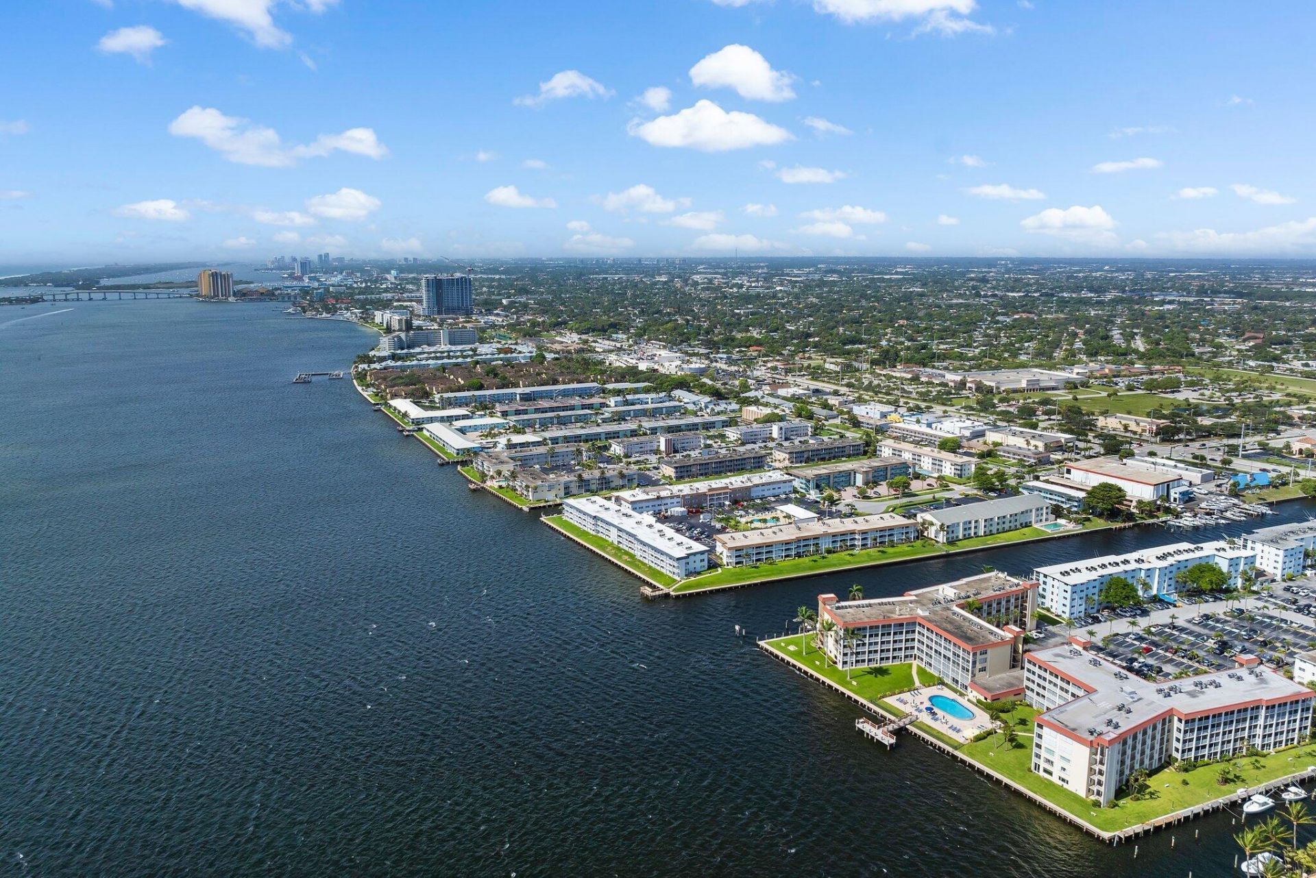 100 Shore Court, Unit 105, North Palm Beach, FL 33408 Photo