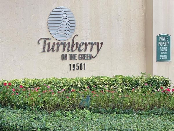 19501 W Country Club Drive, Unit 605, Aventura, FL 33180