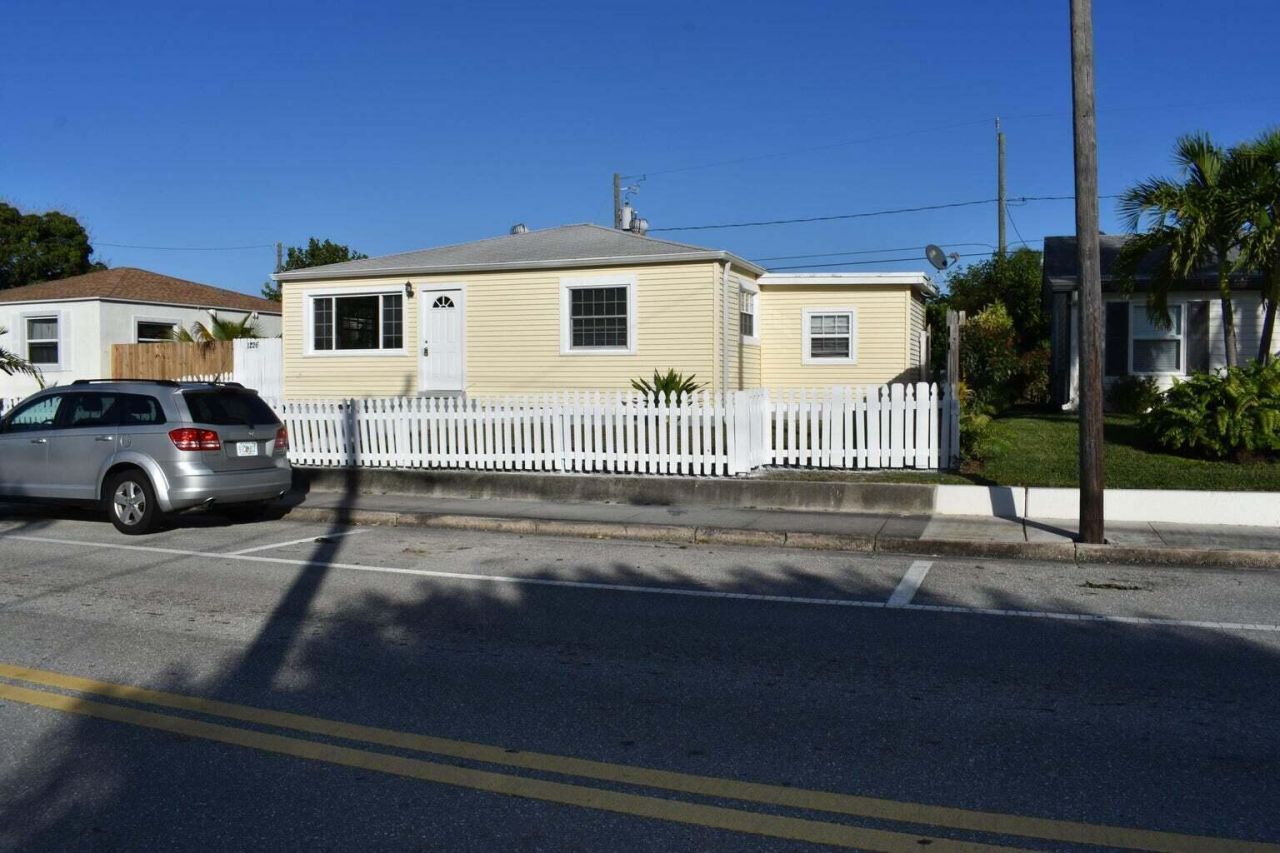 1226 N A Street, Lake Worth Beach, FL 33460 Photo
