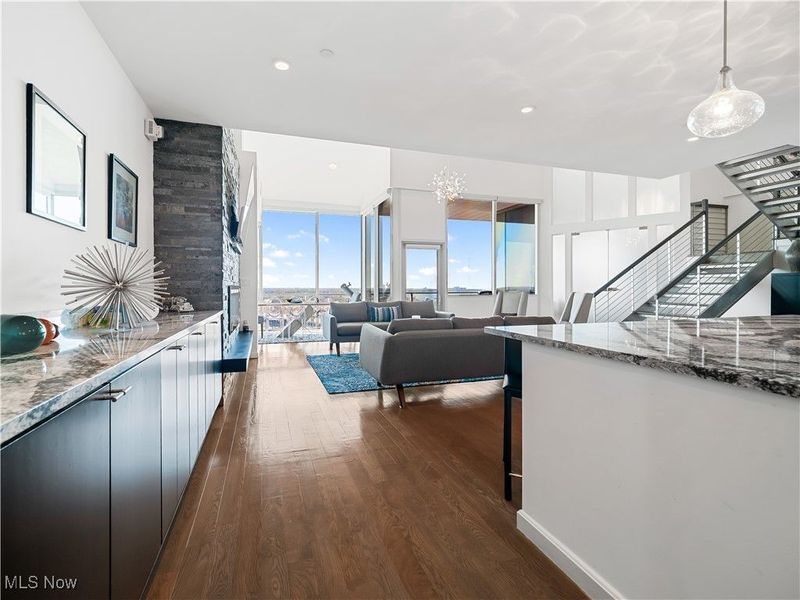 701 W Lakeside Avenue, Unit 1307, Cleveland, OH 44113 Photo 2