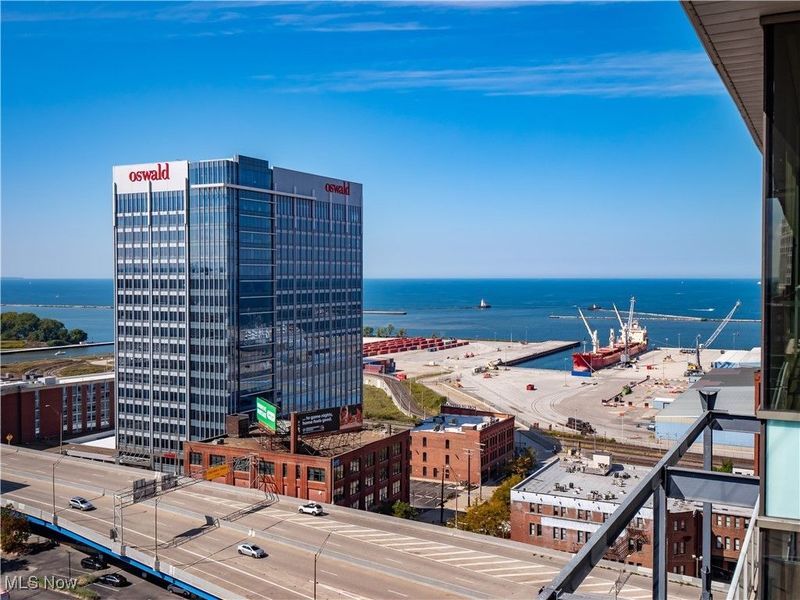 701 W Lakeside Avenue, Unit 1307, Cleveland, OH 44113 Photo 22