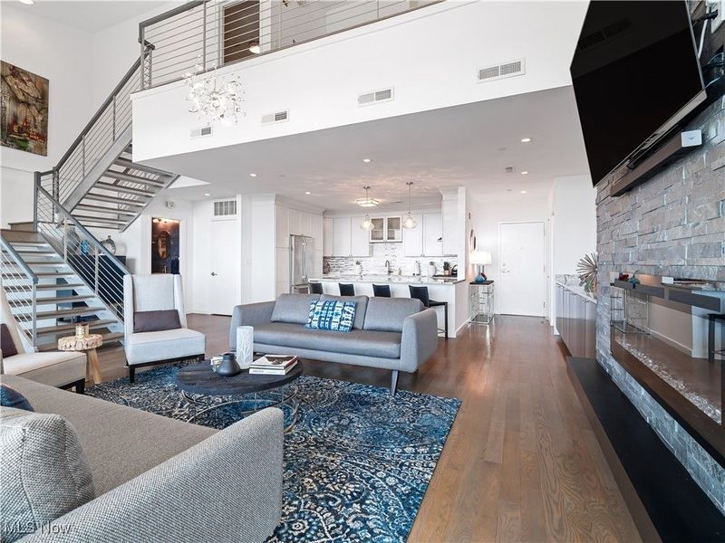 701 W Lakeside Avenue, Unit 1307, Cleveland, OH 44113 Photo 7