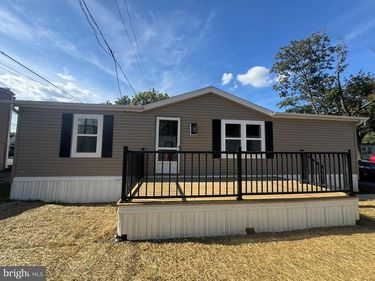 4 NELSON MANOR LANE, MIDDLETOWN, PA 17057