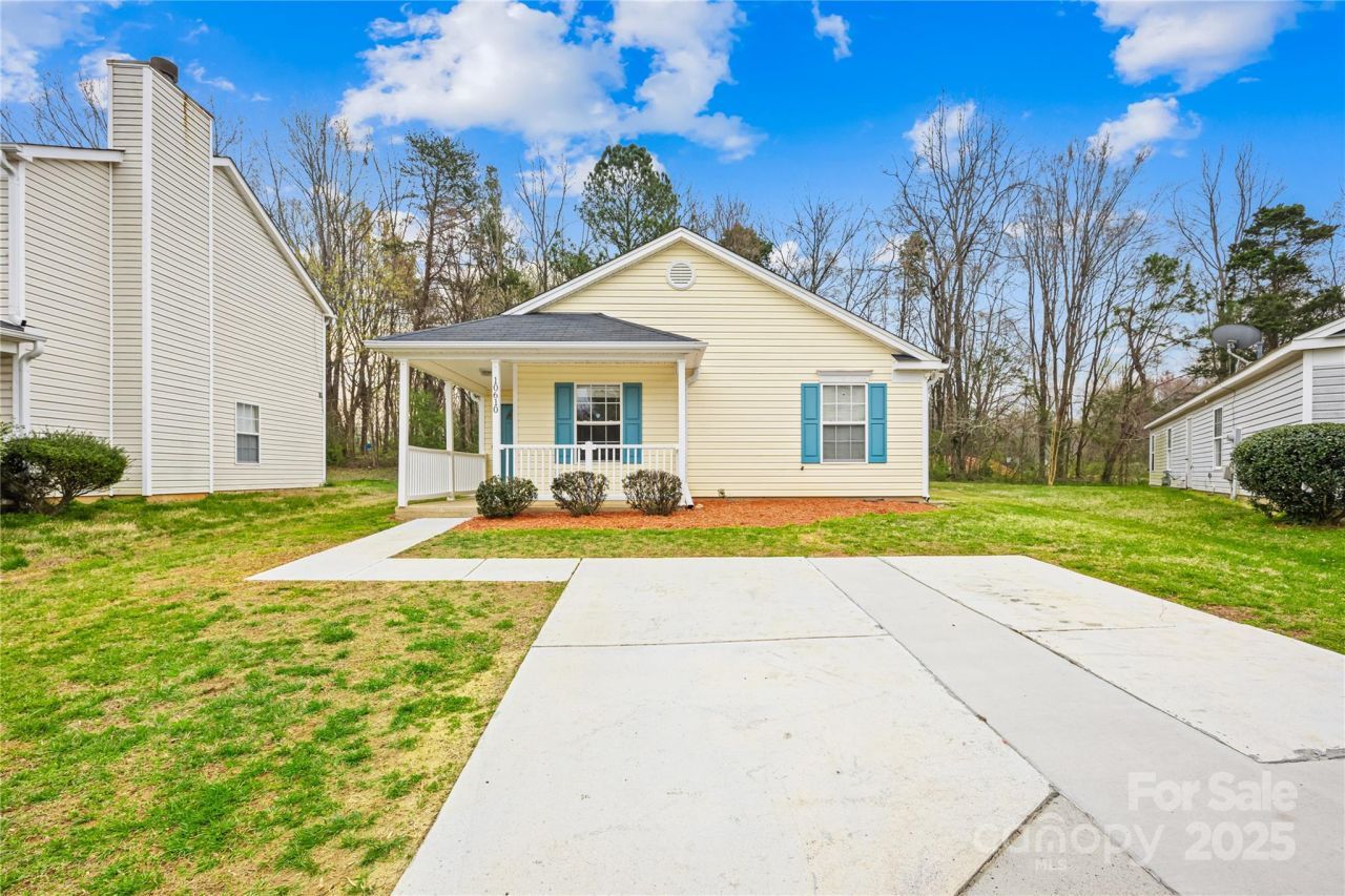 10610 Coulport Lane, Charlotte, NC 28215 Main Photo