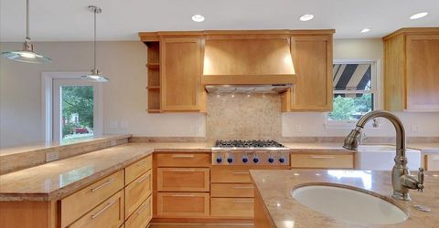 551 Southgate Rd, Sacramento, CA 95815 Photo