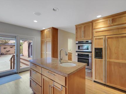 551 Southgate Rd, Sacramento, CA 95815 Photo