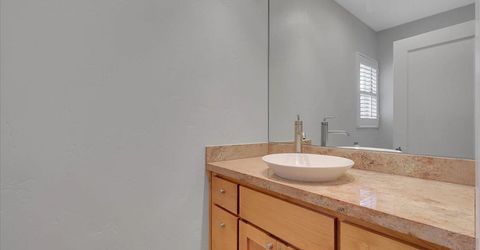 551 Southgate Rd, Sacramento, CA 95815 Photo