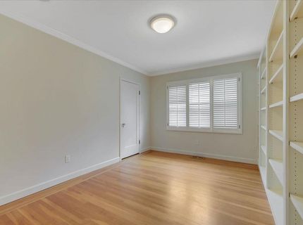 551 Southgate Rd, Sacramento, CA 95815 Photo