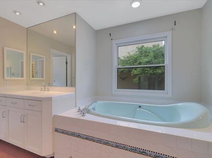 551 Southgate Rd, Sacramento, CA 95815 Photo