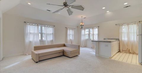 551 Southgate Rd, Sacramento, CA 95815 Photo