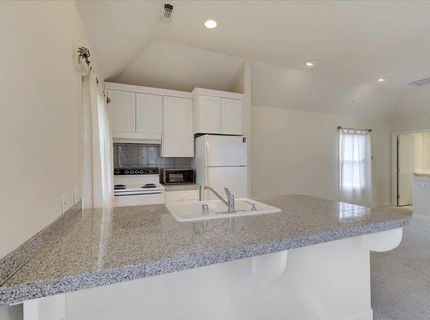 551 Southgate Rd, Sacramento, CA 95815 Photo