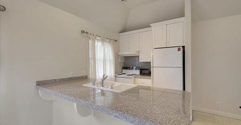 551 Southgate Rd, Sacramento, CA 95815 Photo