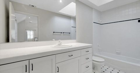 551 Southgate Rd, Sacramento, CA 95815 Photo