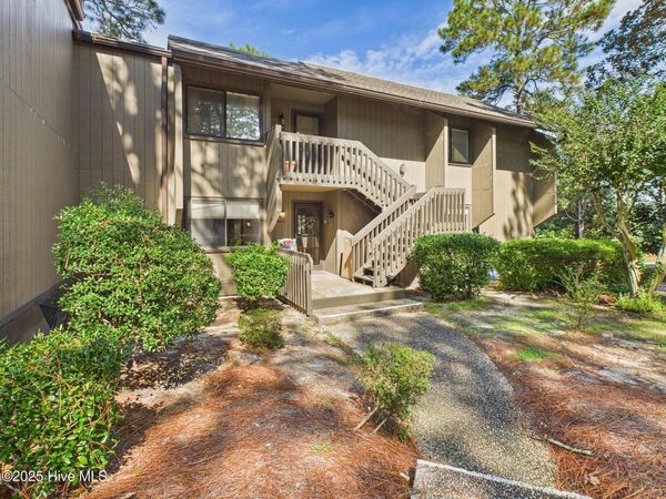250 Sugar Gum Lane, Unit 201, Pinehurst, NC 28374