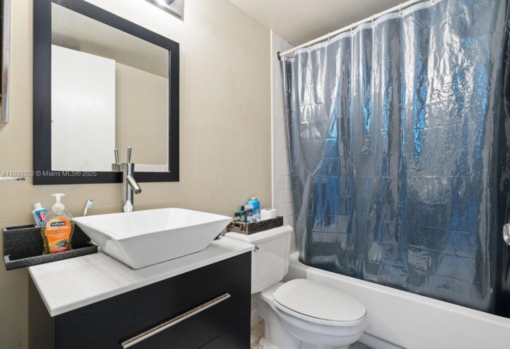 800 N Miami Ave, Unit E-209, Miami, FL 33136 Photo