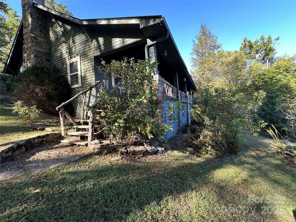 16 Osborn Knob Road , Little Switzerland, NC 28749